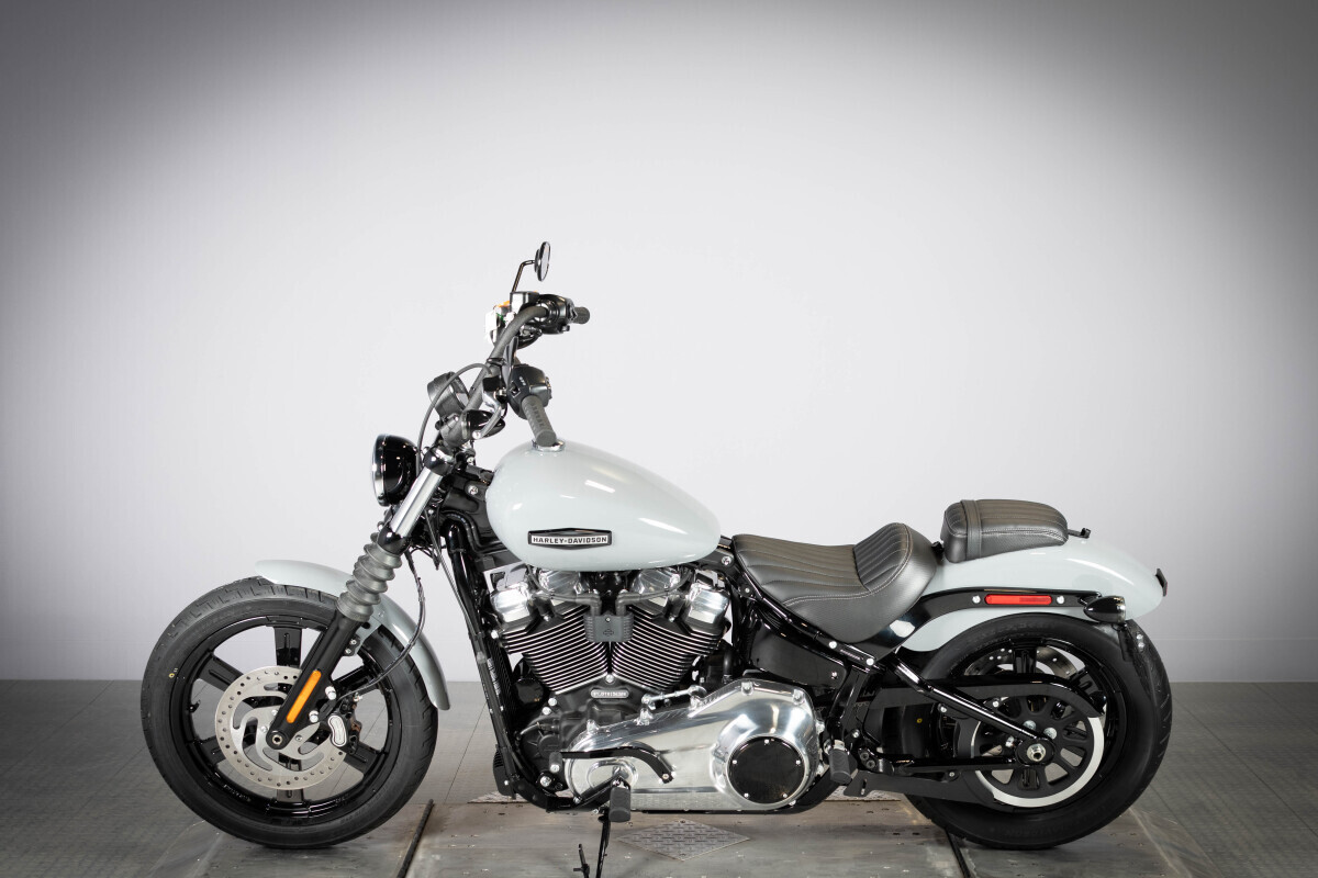 2026 Harley-Davidson® Street Bob® FXBB, photo 6