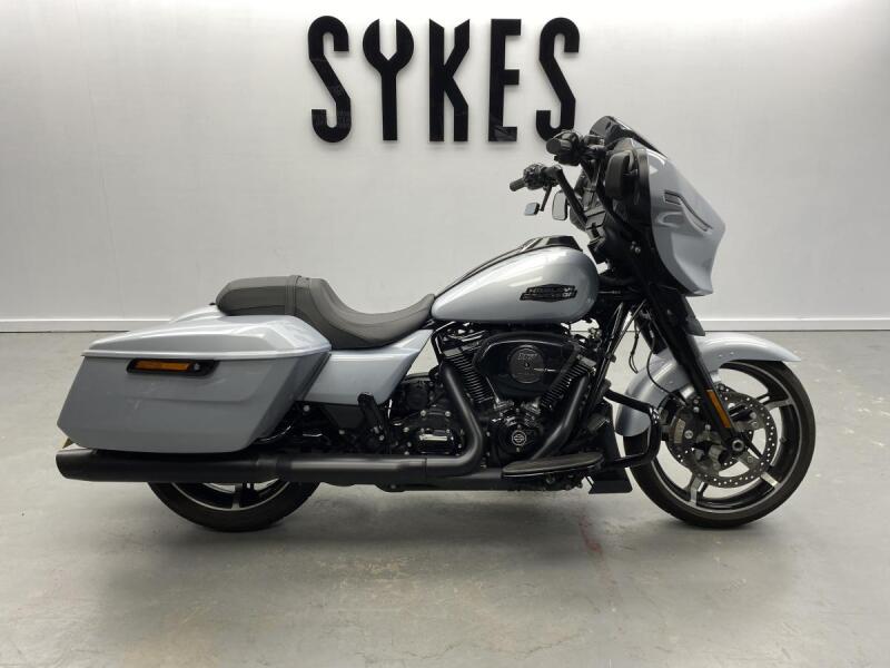 NEW 2024 Harley-Davidson FLHX Touring Street Glide in Atlas Silver and Black