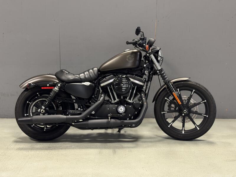 XL 883N 2021 Iron 883™