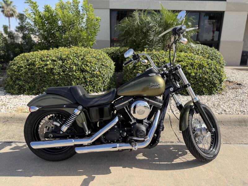 2016 Harley-Davidson® Street Bob® Olive Gold