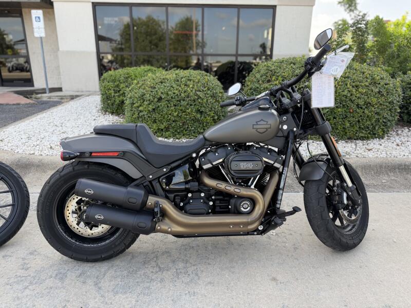 2018 Harley-Davidson® Fat Bob® 114 INDSTRL GRY DNM