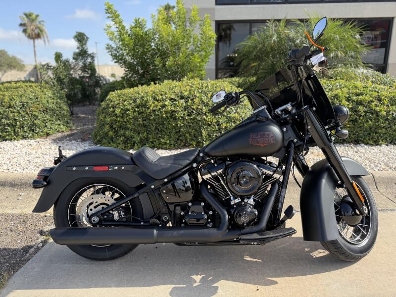 2026 Harley-Davidson® Deadwood™ Black Denim