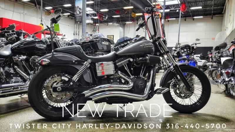 2016 Harley-Davidson® Street Bob®, FXDB103