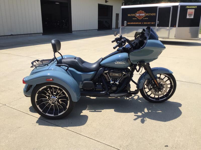 FLTRT 2024 Road Glide 3