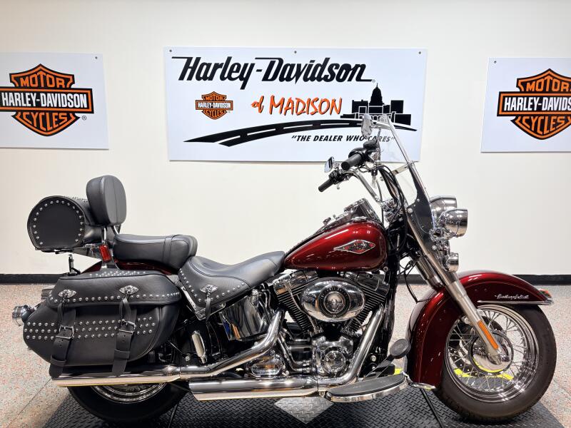 2014 FLSTC Harley-Davidson® Heritage Softail® Classic MYSTERIOUS RED