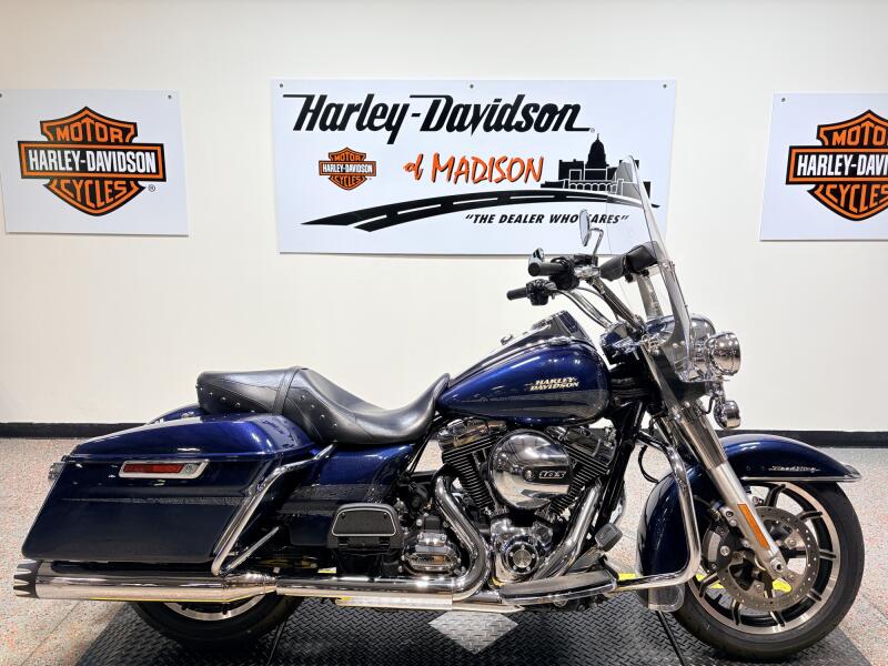 2016 FLHR Harley-Davidson® Road King® Custom Colour Cosmic Blue Pearl
