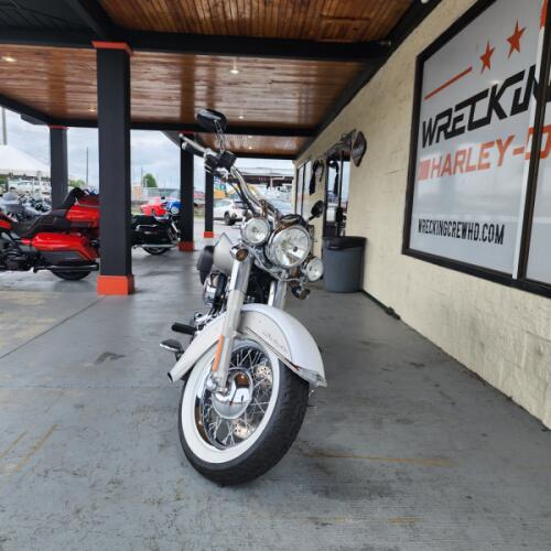 FLSTN 2008 Softail® Deluxe thumb 2