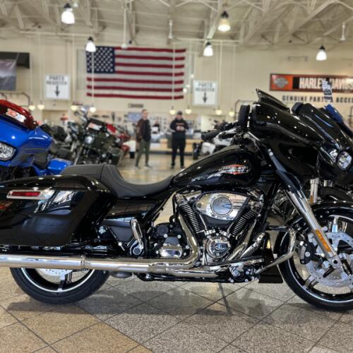 FLHX 2025 Street Glide™ thumb 3