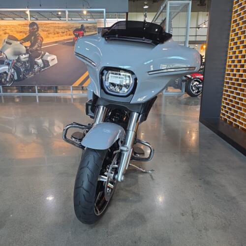 Harley-Davidson® CVO Street Glide ST 2026 thumb 2