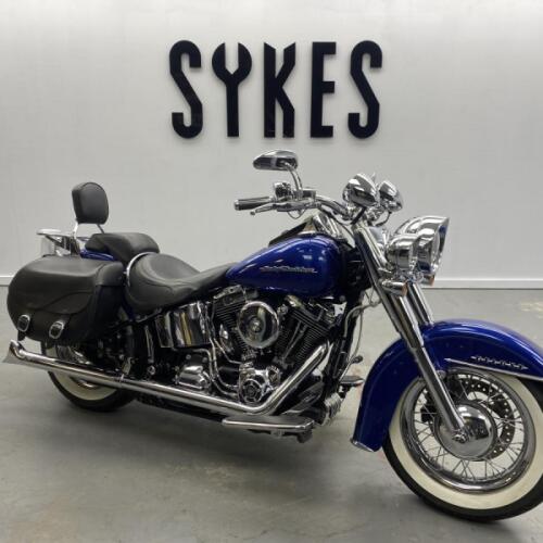 2017 Harley-Davidson FLSTN Softail Deluxe in Superior Blue thumb 2