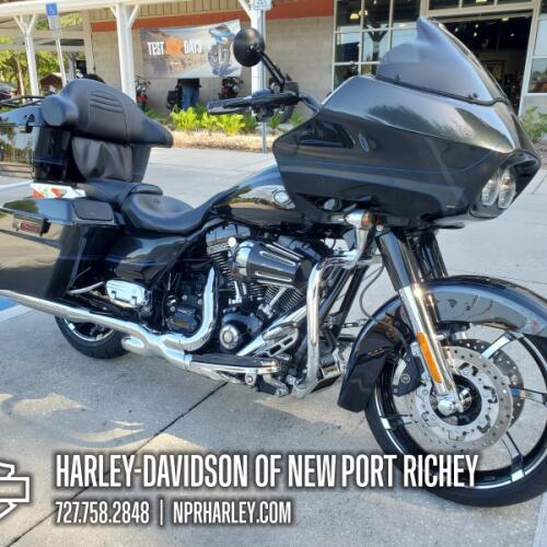 FLTRXSE2 2013 CVO™ Road Glide® Custom thumb 2