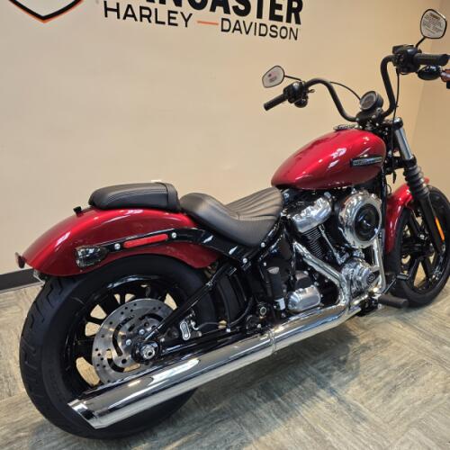 2026 Harley-Davidson® Street Bob® Brilliant Red Chrome Cast Wheels FXBB thumb 3