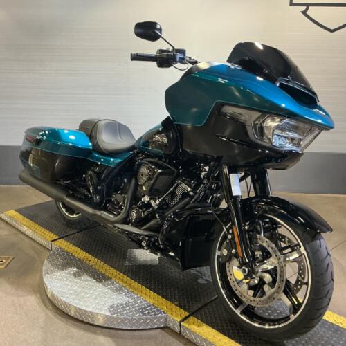 FLTRX 2026 Road Glide® thumb 3