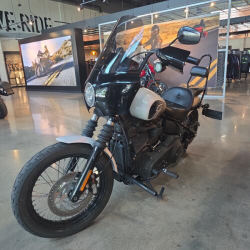 Harley-Davidson® Street Bob® 114 2021 thumb 1