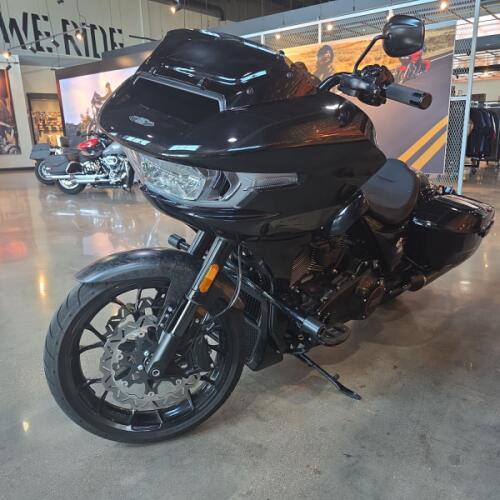 Harley-Davidson® CVO™ Road Glide® ST 2024 thumb 1