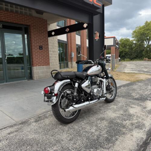 2026 Royal Enfield Classic 350 Emerald thumb 3