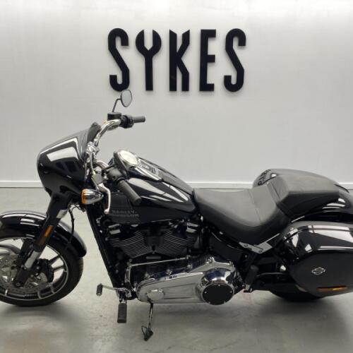 2024 Harley-Davidson FLSB Softail Sport Glide in Vivid Black thumb 0