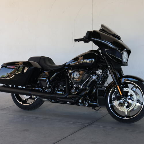 2026 Harley-Davidson® FLHX Street Glide® N632270 thumb 1