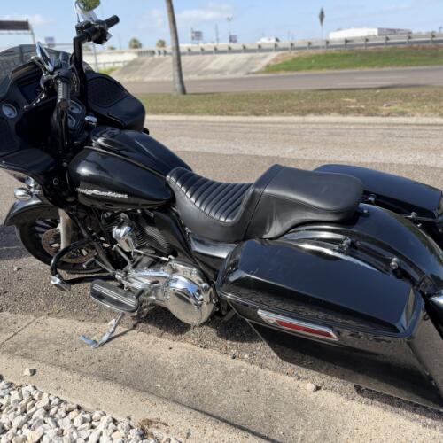 2020 Harley-Davidson® Road Glide® Vivid Black thumb 0