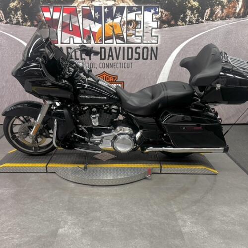 2017 FLTRXS Road Glide® Special thumb 0