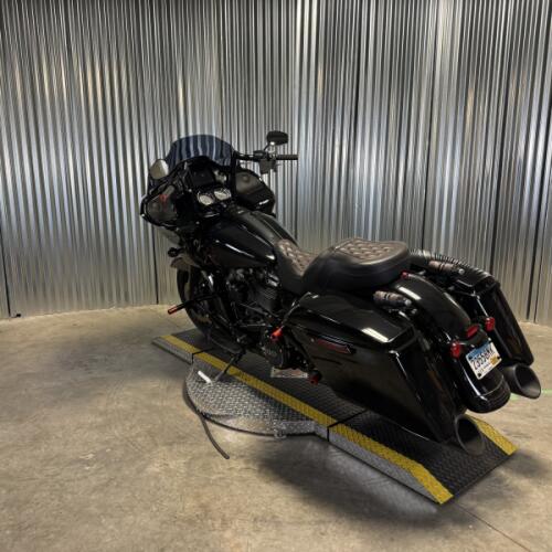 2022 Harley-Davidson® Road Glide® Special Vivid Black - Black Finish thumb 0