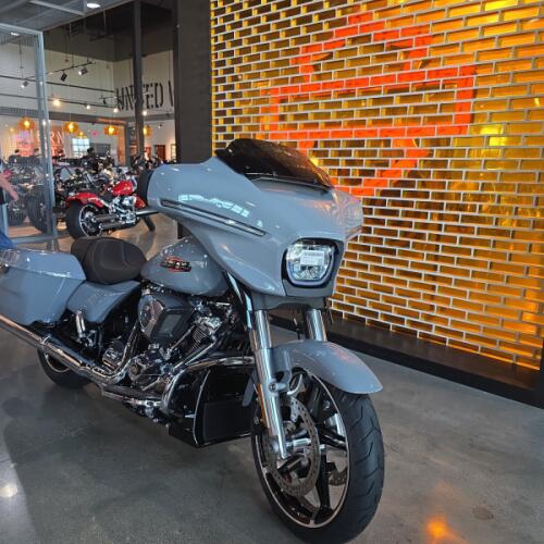 Harley-Davidson® CVO Street Glide ST 2026 thumb 3