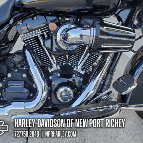 FLTRXSE2 2013 CVO™ Road Glide® Custom thumb 0