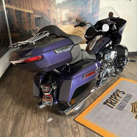 2026 Harley-Davidson® Road Glide Limited Purple Abyss / Vivid Black  thumb 2