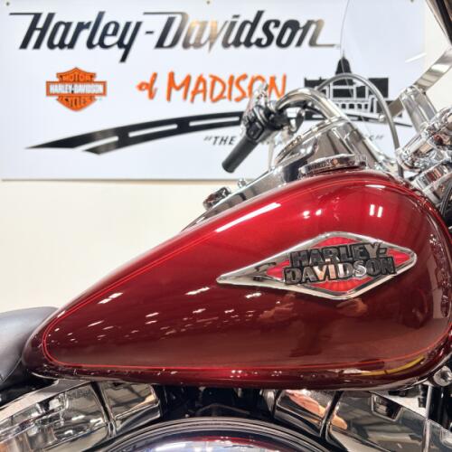 2014 FLSTC Harley-Davidson® Heritage Softail® Classic MYSTERIOUS RED thumb 2