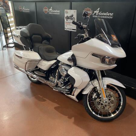 2026 Harley-Davidson® Road Glide Limited FLTRXL thumb 3