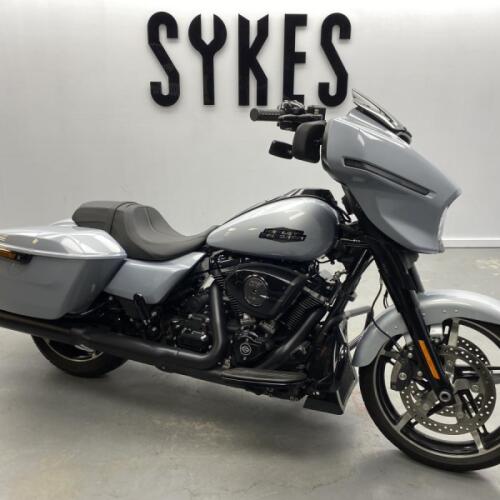NEW 2024 Harley-Davidson FLHX Touring Street Glide in Atlas Silver and Black thumb 3