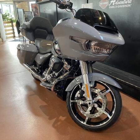 2026 Harley-Davidson® Road Glide® FLTRX thumb 2