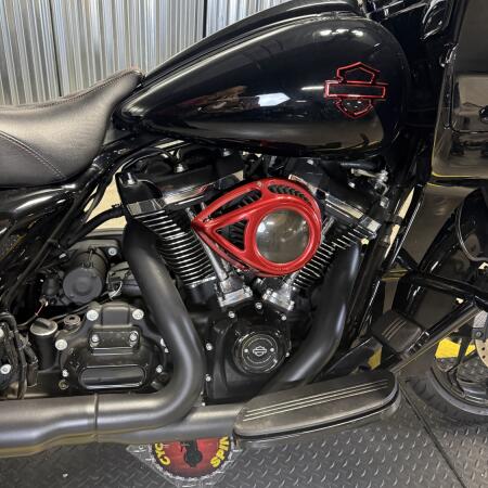 2022 Harley-Davidson® Road Glide® Special Vivid Black - Black Finish thumb 3