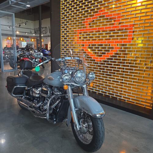 2024 Harley-Davidson® Heritage Classic 114 FLHCS thumb 3