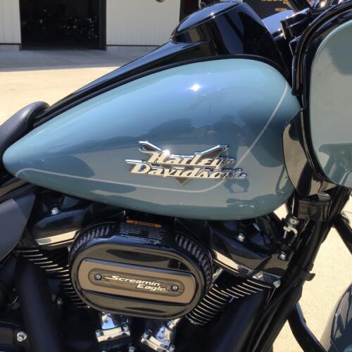FLTRT 2024 Road Glide 3 thumb 3