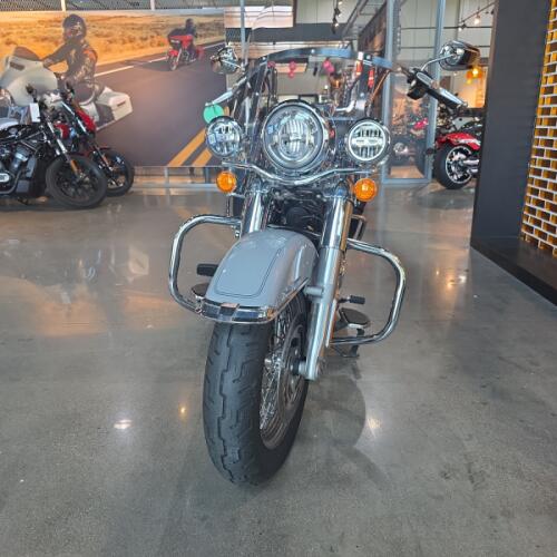 2024 Harley-Davidson® Heritage Classic 114 FLHCS thumb 2