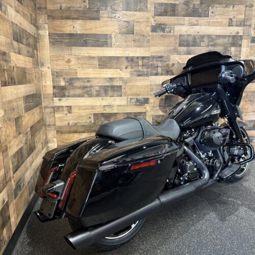 2026 Harley-Davidson® Street Glide® Vivid Black Black Trim  FLHX thumb 2