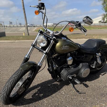 2016 Harley-Davidson® Street Bob® Olive Gold thumb 1