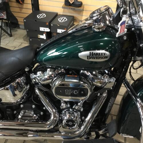 2024 Harley-Davidson® Heritage Classic Alpine Green thumb 3