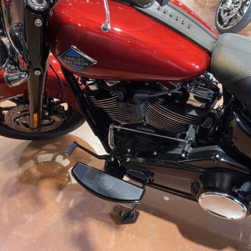 2026 Harley-Davidson® Heritage Classic® FLHC thumb 0