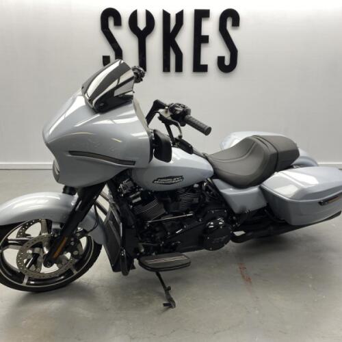 NEW 2024 Harley-Davidson FLHX Touring Street Glide in Atlas Silver and Black thumb 2