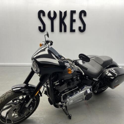 2024 Harley-Davidson FLSB Softail Sport Glide in Vivid Black thumb 1