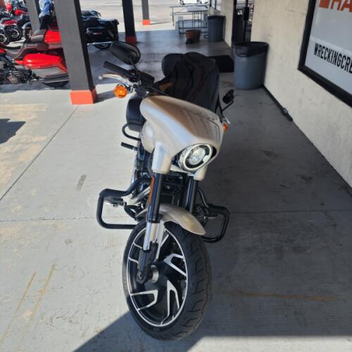 2018 Harley-Davidson® Sport Glide™ thumb 3
