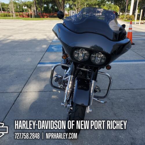 FLTRXSE2 2013 CVO™ Road Glide® Custom thumb 3