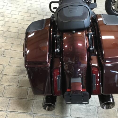 2024 Harley-Davidson® CVO™ Street Glide® Copperhead thumb 0