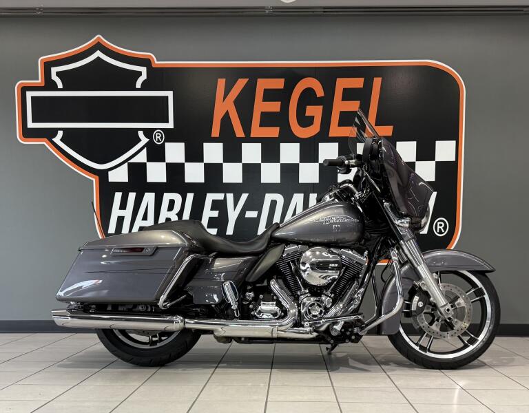 2014 Harley-Davidson® Street Glide® Special Charcoal Pearl