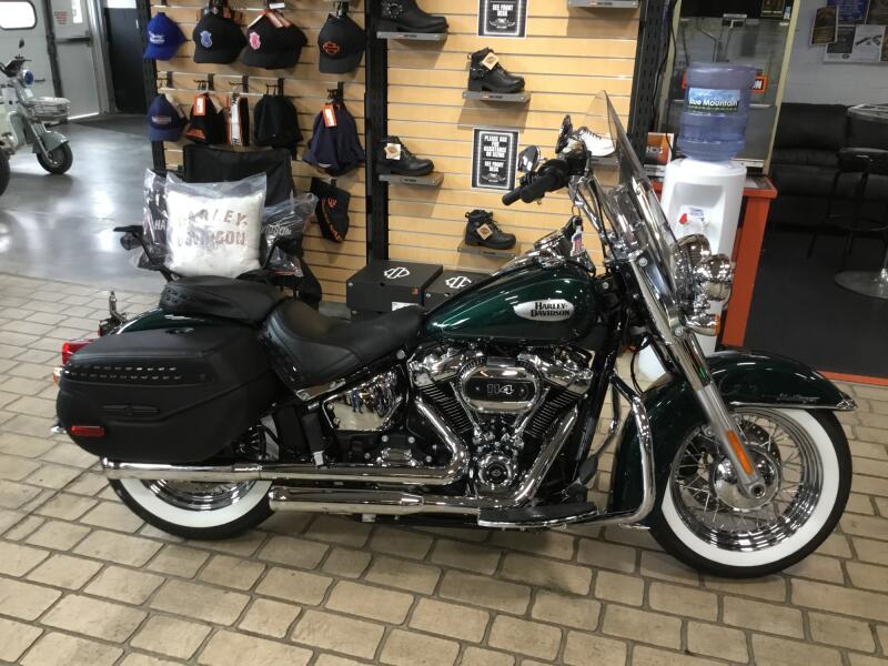 2024 Harley-Davidson® Heritage Classic Alpine Green