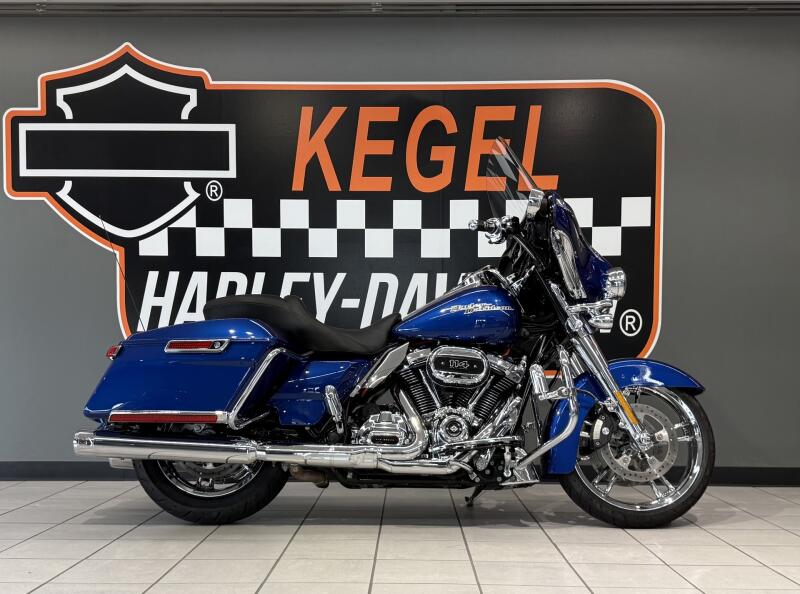2017 Harley-Davidson® Street Glide® Special Superior Blue