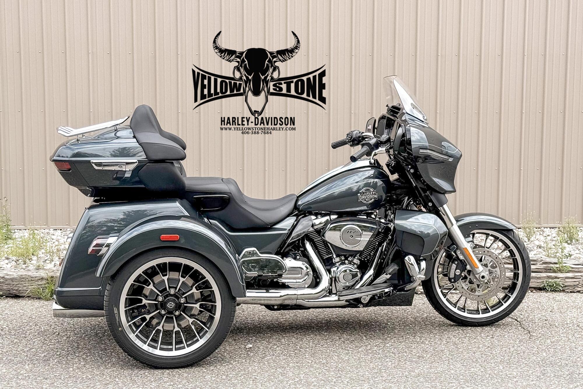 2026 Harley-Davidson® Street Glide 3 Limited Iron Horse Metallic