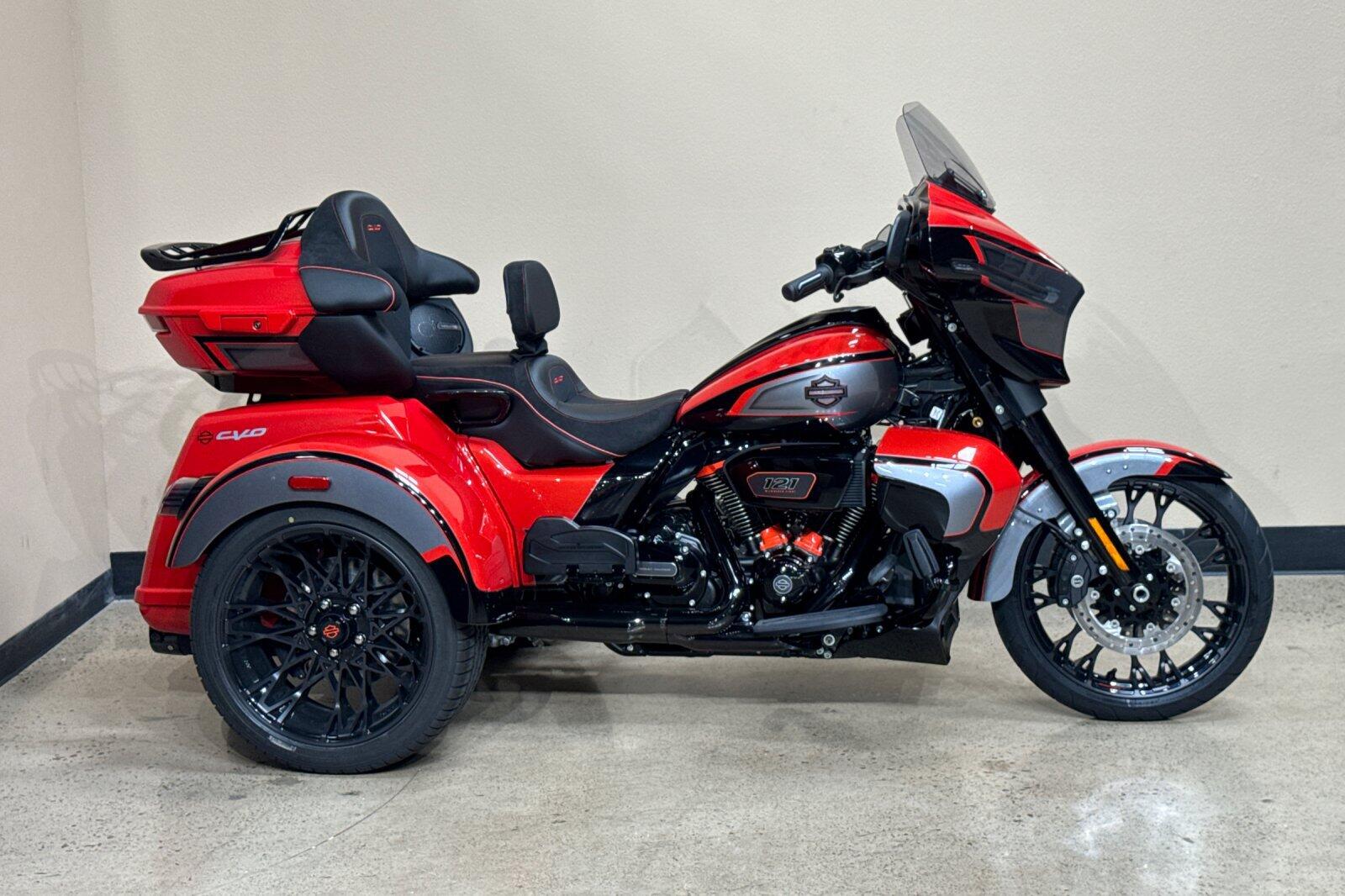 Harley-Davidson® CVO Street Glide 3 Limited 2026